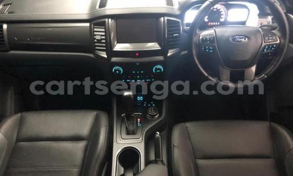 Acheter Occasion Voiture Ford Everest Blanc à Ezulwini, Hhohho Acheter Occasion Voiture Ford Everest Blanc à Ezulwini, Hhohho