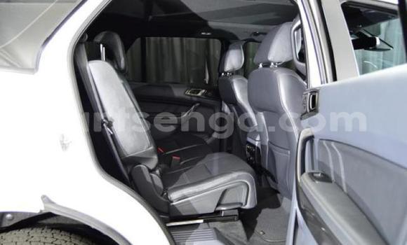 Acheter Occasion Voiture Ford Everest Blanc à Ezulwini, Hhohho Acheter Occasion Voiture Ford Everest Blanc à Ezulwini, Hhohho