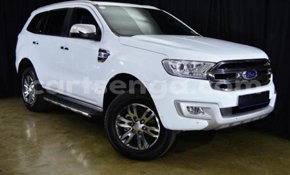 Acheter Occasion Voiture Ford Everest Blanc à Ezulwini, Hhohho Acheter Occasion Voiture Ford Everest Blanc à Ezulwini, Hhohho