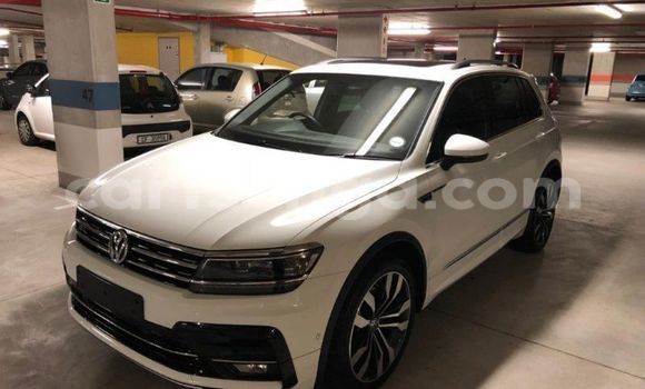 Nunua Ilio tumika Volkswagen Tiguan White Gari ndani ya Ezulwini nchini Hhohho Nunua Ilio tumika Volkswagen Tiguan White Gari ndani ya Ezulwini nchini Hhohho