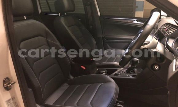 Nunua Ilio tumika Volkswagen Tiguan White Gari ndani ya Ezulwini nchini Hhohho Nunua Ilio tumika Volkswagen Tiguan White Gari ndani ya Ezulwini nchini Hhohho