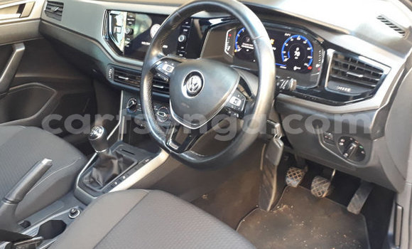 Nunua Ilio tumika Volkswagen Polo Blue Gari ndani ya Ezulwini nchini Hhohho Nunua Ilio tumika Volkswagen Polo Blue Gari ndani ya Ezulwini nchini Hhohho
