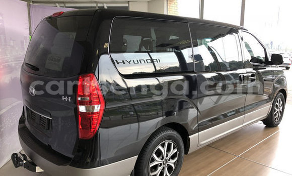 Nunua Ilio tumika Hyundai H1 Black Gari ndani ya Hluti nchini Wilaya ya Shiselweni Nunua Ilio tumika Hyundai H1 Black Gari ndani ya Hluti nchini Wilaya ya Shiselweni