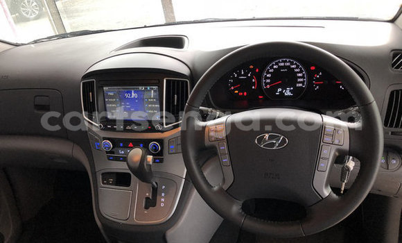 Nunua Ilio tumika Hyundai H1 Black Gari ndani ya Hluti nchini Wilaya ya Shiselweni Nunua Ilio tumika Hyundai H1 Black Gari ndani ya Hluti nchini Wilaya ya Shiselweni