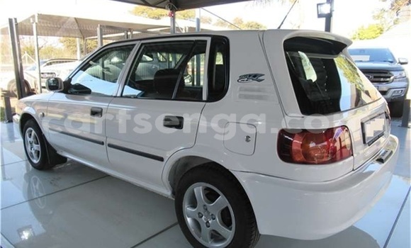 Nunua Ilio tumika Toyota Tacoma White Gari ndani ya Mankayane nchini Manzini Nunua Ilio tumika Toyota Tacoma White Gari ndani ya Mankayane nchini Manzini