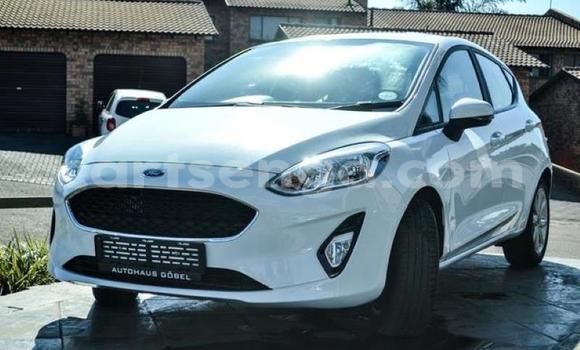 Acheter Occasion Voiture Ford Fiesta Blanc à Ezulwini, Hhohho Acheter Occasion Voiture Ford Fiesta Blanc à Ezulwini, Hhohho