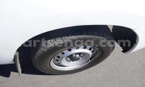 Acheter Occasion Voiture Toyota Hilux Blanc à Hlatikulu, Shiselweni District Acheter Occasion Voiture Toyota Hilux Blanc à Hlatikulu, Shiselweni District