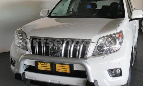Nunua Ilio tumika Toyota Land Cruiser Prado White Gari ndani ya Manzini nchini Manzini Nunua Ilio tumika Toyota Land Cruiser Prado White Gari ndani ya Manzini nchini Manzini