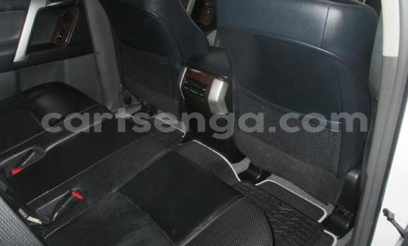 Nunua Ilio tumika Toyota Land Cruiser Prado White Gari ndani ya Manzini nchini Manzini Nunua Ilio tumika Toyota Land Cruiser Prado White Gari ndani ya Manzini nchini Manzini