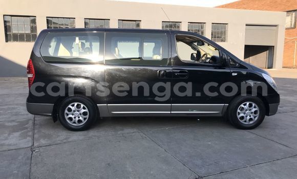 Nunua Ilio tumika Hyundai H1 Black Gari ndani ya Ezulwini nchini Hhohho Nunua Ilio tumika Hyundai H1 Black Gari ndani ya Ezulwini nchini Hhohho