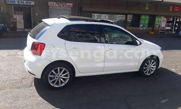 Nunua Ilio tumika Volkswagen Polo White Gari ndani ya Hlatikulu nchini Wilaya ya Shiselweni Nunua Ilio tumika Volkswagen Polo White Gari ndani ya Hlatikulu nchini Wilaya ya Shiselweni