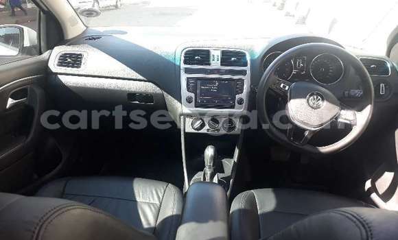 Nunua Ilio tumika Volkswagen Polo White Gari ndani ya Hlatikulu nchini Wilaya ya Shiselweni Nunua Ilio tumika Volkswagen Polo White Gari ndani ya Hlatikulu nchini Wilaya ya Shiselweni