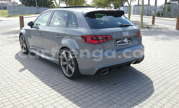 Nunua Ilio tumika Audi RS3 Silver Gari ndani ya Ezulwini nchini Hhohho Nunua Ilio tumika Audi RS3 Silver Gari ndani ya Ezulwini nchini Hhohho