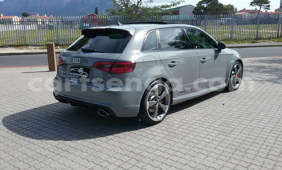Nunua Ilio tumika Audi RS3 Silver Gari ndani ya Ezulwini nchini Hhohho Nunua Ilio tumika Audi RS3 Silver Gari ndani ya Ezulwini nchini Hhohho