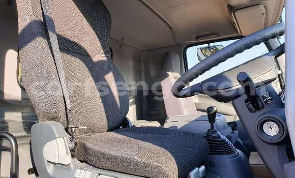 Nunua Ilio tumika Isuzu FTR 850 White Lori ndani ya Manzini nchini Manzini Nunua Ilio tumika Isuzu FTR 850 White Lori ndani ya Manzini nchini Manzini