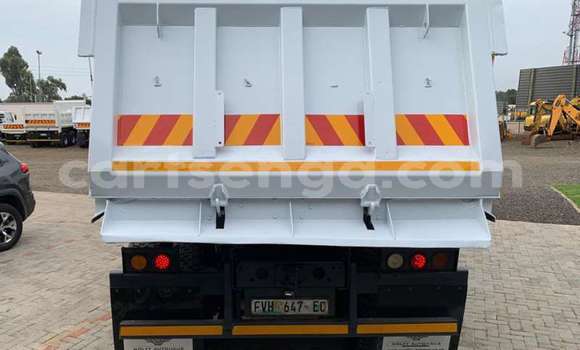 Nunua Ilio tumika Mercedes‒Benz Arocs White Lori ndani ya Manzini nchini Manzini Nunua Ilio tumika Mercedes‒Benz Arocs White Lori ndani ya Manzini nchini Manzini