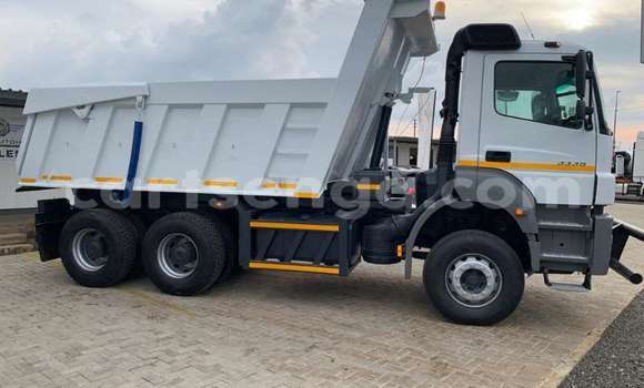 Nunua Ilio tumika Mercedes‒Benz Arocs White Lori ndani ya Manzini nchini Manzini Nunua Ilio tumika Mercedes‒Benz Arocs White Lori ndani ya Manzini nchini Manzini