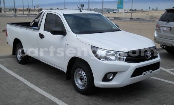 Buy Used Toyota Hilux White Car in Ezulwini in Hhohho Buy Used Toyota Hilux White Car in Ezulwini in Hhohho