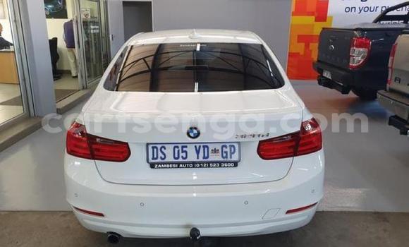 Nunua Ilio tumika BMW 3–Series White Gari ndani ya Manzini nchini Manzini Nunua Ilio tumika BMW 3–Series White Gari ndani ya Manzini nchini Manzini