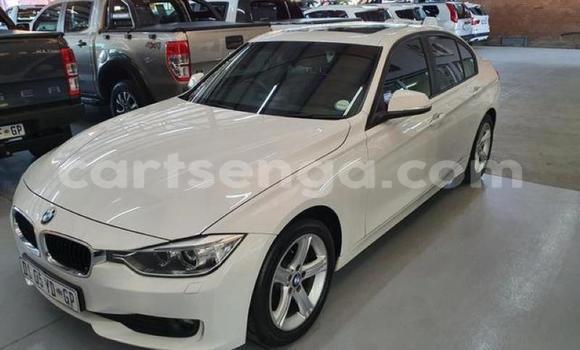 Nunua Ilio tumika BMW 3–Series White Gari ndani ya Manzini nchini Manzini Nunua Ilio tumika BMW 3–Series White Gari ndani ya Manzini nchini Manzini