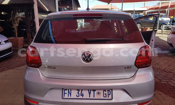 Acheter Occasion Voiture Volkswagen Polo Gris à Bulembu, Hhohho Acheter Occasion Voiture Volkswagen Polo Gris à Bulembu, Hhohho