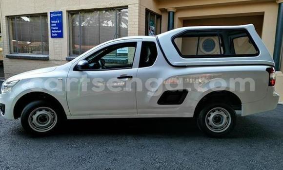 Nunua Ilio tumika Chevrolet Corsa White Gari ndani ya Manzini nchini Manzini Nunua Ilio tumika Chevrolet Corsa White Gari ndani ya Manzini nchini Manzini