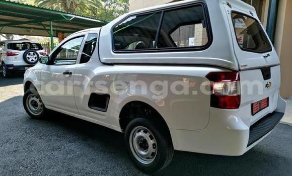 Nunua Ilio tumika Chevrolet Corsa White Gari ndani ya Manzini nchini Manzini Nunua Ilio tumika Chevrolet Corsa White Gari ndani ya Manzini nchini Manzini