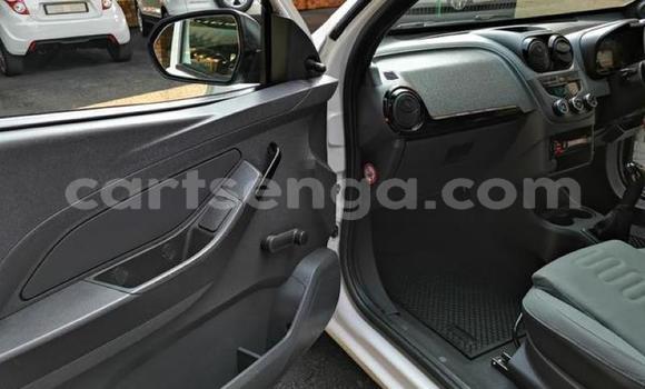 Nunua Ilio tumika Chevrolet Corsa White Gari ndani ya Manzini nchini Manzini Nunua Ilio tumika Chevrolet Corsa White Gari ndani ya Manzini nchini Manzini