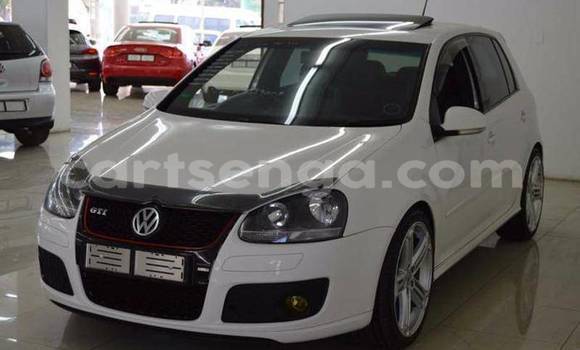 Nunua Ilio tumika Volkswagen Golf White Gari ndani ya Ezulwini nchini Hhohho Nunua Ilio tumika Volkswagen Golf White Gari ndani ya Ezulwini nchini Hhohho