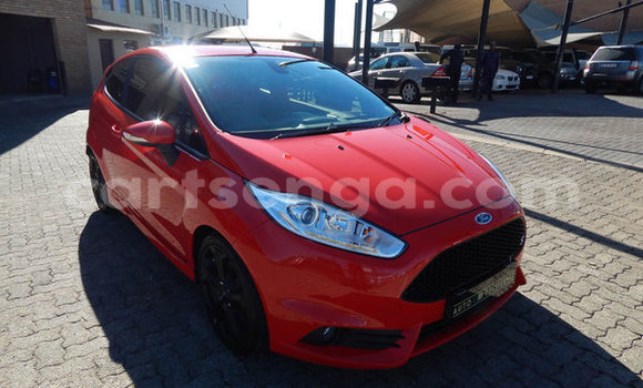 Nunua Ilio tumika Ford Fiesta ST Red Gari ndani ya Ezulwini nchini Hhohho Nunua Ilio tumika Ford Fiesta ST Red Gari ndani ya Ezulwini nchini Hhohho