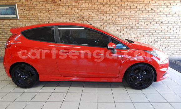 Nunua Ilio tumika Ford Fiesta ST Red Gari ndani ya Ezulwini nchini Hhohho Nunua Ilio tumika Ford Fiesta ST Red Gari ndani ya Ezulwini nchini Hhohho