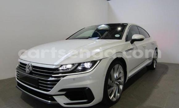 Nunua Ilio tumika Volkswagen Arteon White Gari ndani ya Manzini nchini Manzini Nunua Ilio tumika Volkswagen Arteon White Gari ndani ya Manzini nchini Manzini