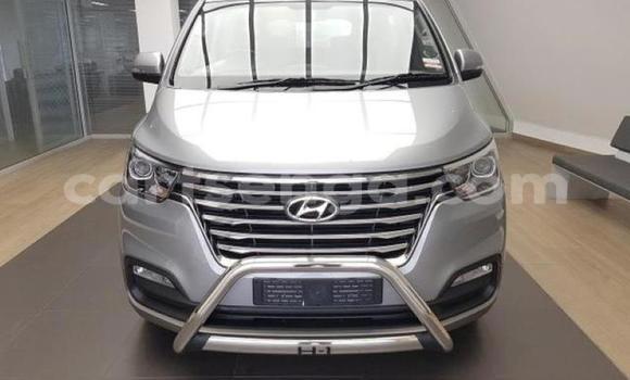Nunua Ilio tumika Hyundai H1 Silver Gari ndani ya Manzini nchini Manzini Nunua Ilio tumika Hyundai H1 Silver Gari ndani ya Manzini nchini Manzini