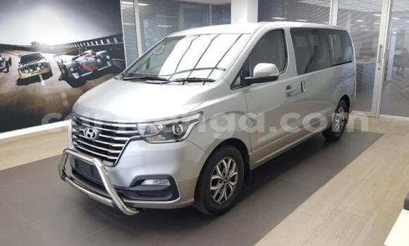 Nunua Ilio tumika Hyundai H1 Silver Gari ndani ya Manzini nchini Manzini Nunua Ilio tumika Hyundai H1 Silver Gari ndani ya Manzini nchini Manzini