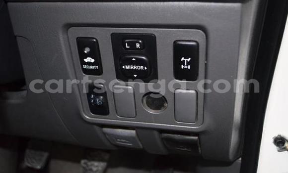 Nunua Ilio tumika Toyota Hilux White Gari ndani ya Manzini nchini Manzini Nunua Ilio tumika Toyota Hilux White Gari ndani ya Manzini nchini Manzini