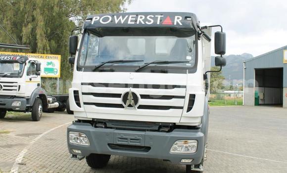 Nunua Ilio tumika Toyota DA White Lori ndani ya Ezulwini nchini Hhohho Nunua Ilio tumika Toyota DA White Lori ndani ya Ezulwini nchini Hhohho