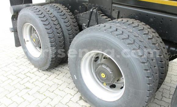 Nunua Ilio tumika Toyota DA White Lori ndani ya Ezulwini nchini Hhohho Nunua Ilio tumika Toyota DA White Lori ndani ya Ezulwini nchini Hhohho