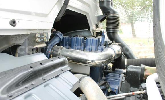 Nunua Ilio tumika Toyota DA White Lori ndani ya Ezulwini nchini Hhohho Nunua Ilio tumika Toyota DA White Lori ndani ya Ezulwini nchini Hhohho