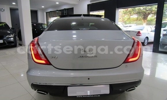 Buy Used Jaguar XJ Silver Car in Ezulwini in Hhohho Buy Used Jaguar XJ Silver Car in Ezulwini in Hhohho