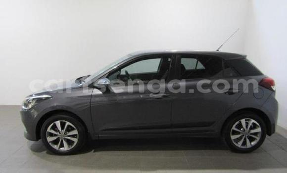 Nunua Ilio tumika Hyundai i20 Beige Gari ndani ya Manzini nchini Manzini Nunua Ilio tumika Hyundai i20 Beige Gari ndani ya Manzini nchini Manzini