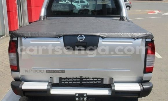 Nunua Ilio tumika Nissan NP 300 Silver Gari ndani ya Ezulwini nchini Hhohho Nunua Ilio tumika Nissan NP 300 Silver Gari ndani ya Ezulwini nchini Hhohho
