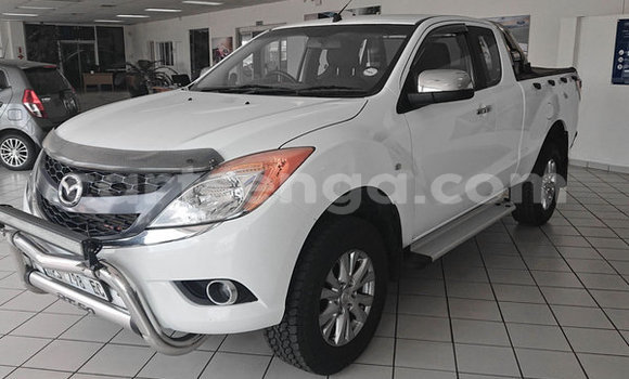 Acheter Occasion Voiture Mazda BT-50 Blanc à Ezulwini, Hhohho Acheter Occasion Voiture Mazda BT-50 Blanc à Ezulwini, Hhohho