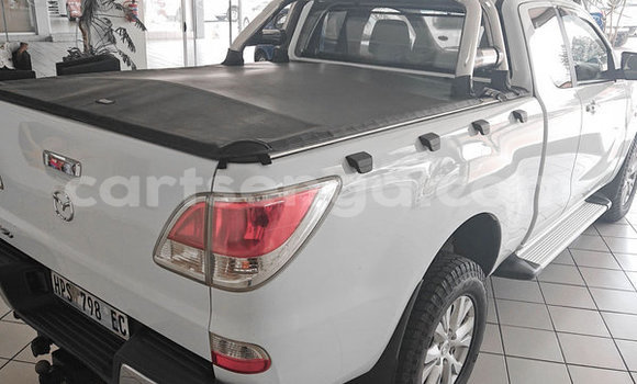 Acheter Occasion Voiture Mazda BT-50 Blanc à Ezulwini, Hhohho Acheter Occasion Voiture Mazda BT-50 Blanc à Ezulwini, Hhohho
