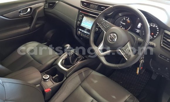 Nunua Ilio tumika Nissan X–Trail Silver Gari ndani ya Big Bend nchini Wilaya ya Lubombo Nunua Ilio tumika Nissan X–Trail Silver Gari ndani ya Big Bend nchini Wilaya ya Lubombo