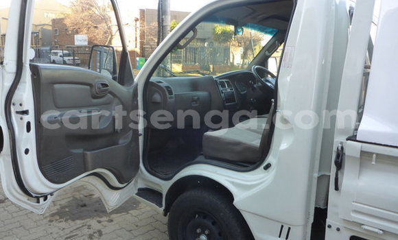 Acheter Occasion Voiture Hyundai H1 Blanc à Hlatikulu, Shiselweni District Acheter Occasion Voiture Hyundai H1 Blanc à Hlatikulu, Shiselweni District