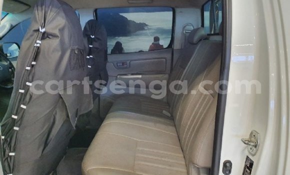 Nunua Ilio tumika Toyota Hilux White Gari ndani ya Ezulwini nchini Hhohho Nunua Ilio tumika Toyota Hilux White Gari ndani ya Ezulwini nchini Hhohho