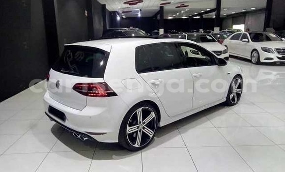 Buy Used Volkswagen Golf R White Car in Bhunya in Manzini Buy Used Volkswagen Golf R White Car in Bhunya in Manzini