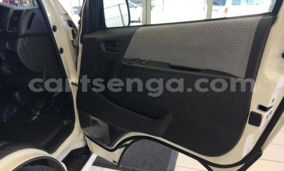 Nunua Ilio tumika Toyota Hiace White Gari ndani ya Ezulwini nchini Hhohho Nunua Ilio tumika Toyota Hiace White Gari ndani ya Ezulwini nchini Hhohho