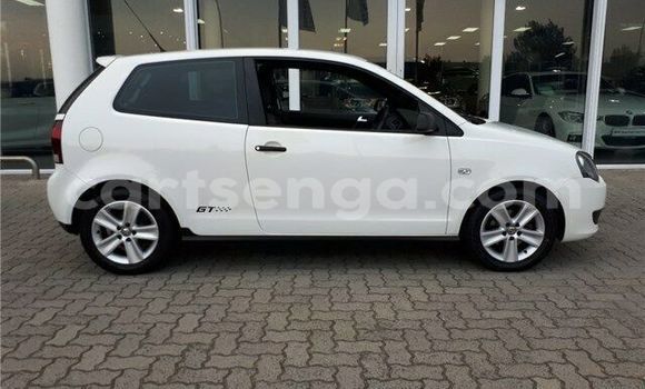 Buy Used Volkswagen Polo White Car in Ezulwini in Hhohho Buy Used Volkswagen Polo White Car in Ezulwini in Hhohho