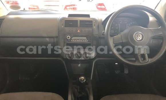 Nunua Ilio tumika Volkswagen Polo Silver Gari ndani ya Bulembu nchini Hhohho Nunua Ilio tumika Volkswagen Polo Silver Gari ndani ya Bulembu nchini Hhohho